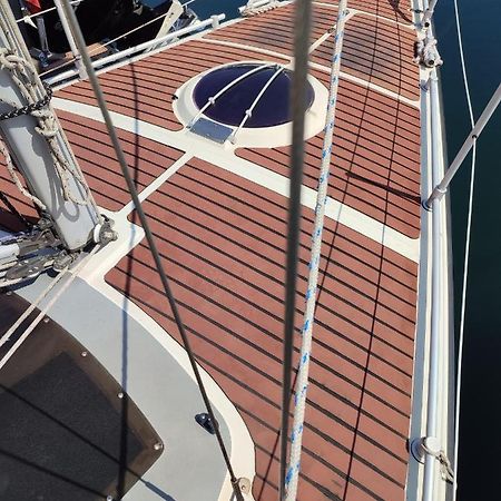Bateau A Quai St Raphael, 4 Couchages , Voilier Etap 28I Hotel Saint-Raphael  Ngoại thất bức ảnh